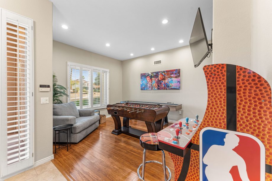 Inpatient residential treatment center Phoenix arizona inside game room